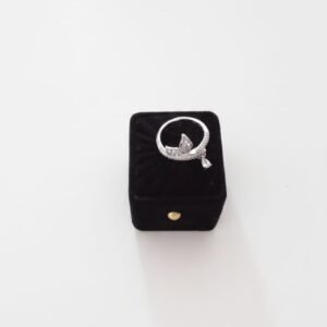 Adjustable Floating Crystal Ring